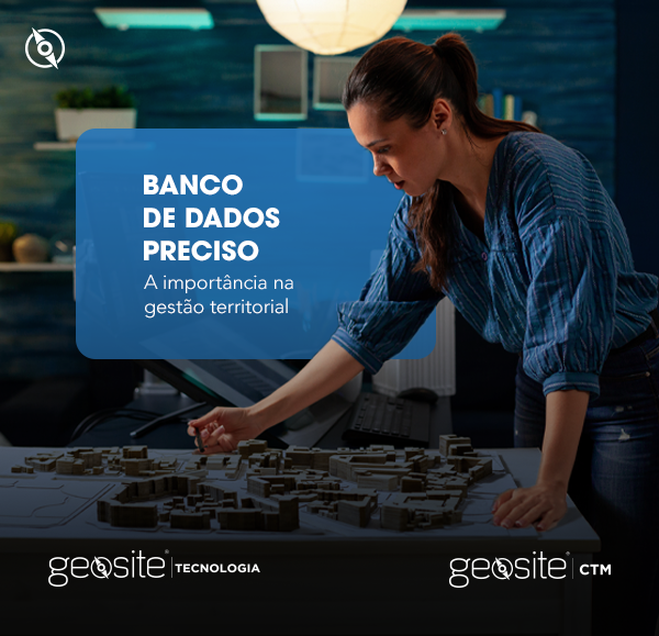 Mulher analise banco de dados preciso para tomar decisões.